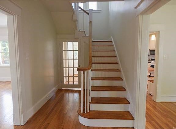 4th image of 3016 Noble Ave