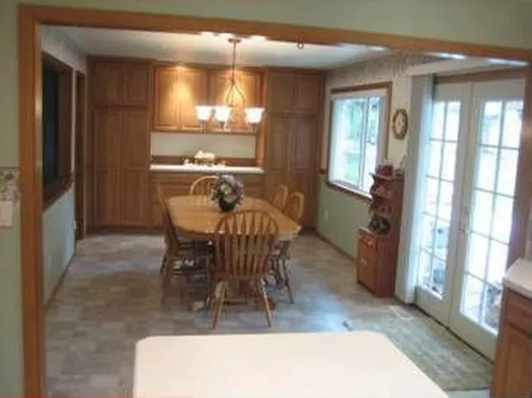 7843 130th Ave NE, Kirkland, WA 98033