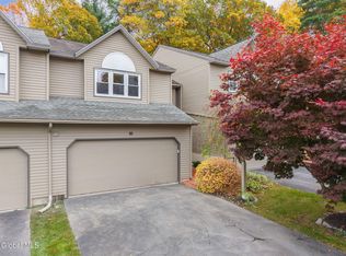 10 Pine Ridge Rd, Saratoga Springs, NY 12866