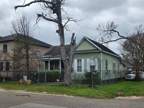 3rd image of 211 Tabor St