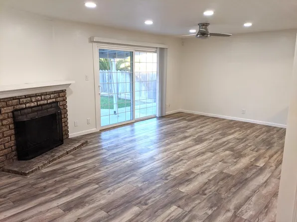 943 E Buckingham Way, Fresno, CA 93704