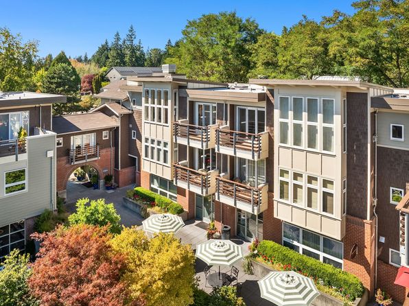 400 Winslow Way E APT 360