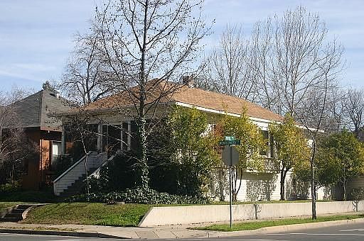 1st image of 915 Montgomery St
