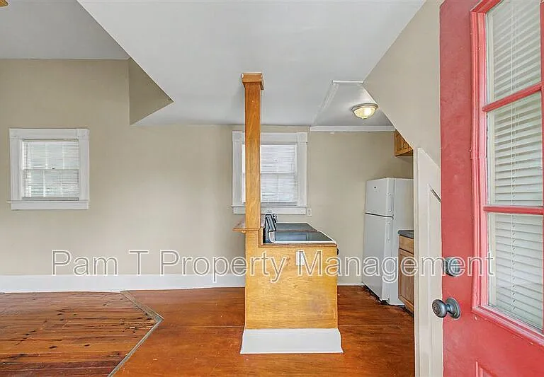 124 E Henry St #D — Photo 3