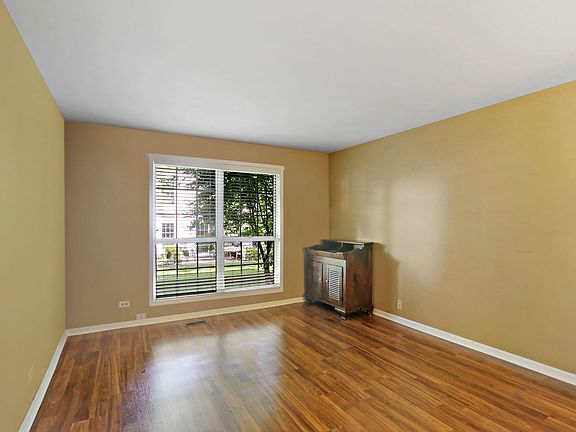4th image of 403 Hill St #403