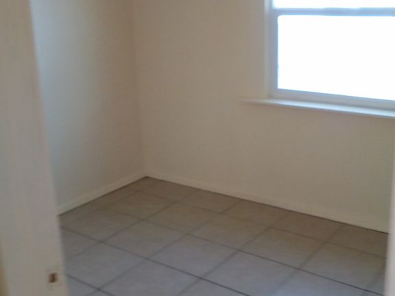 4th image of 808 Atoka St