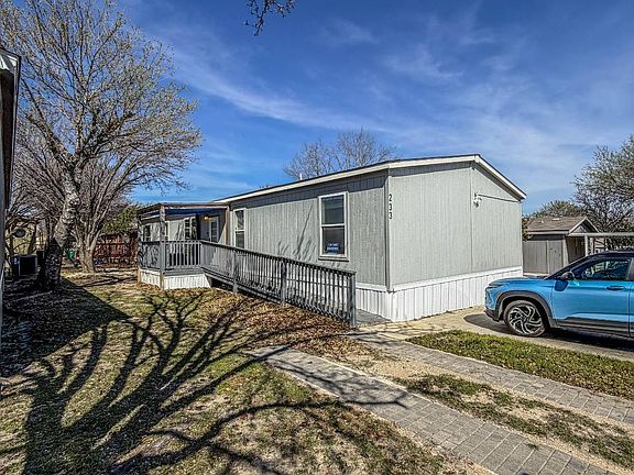 3rd image of 508 E Howard Ln Trailer 233