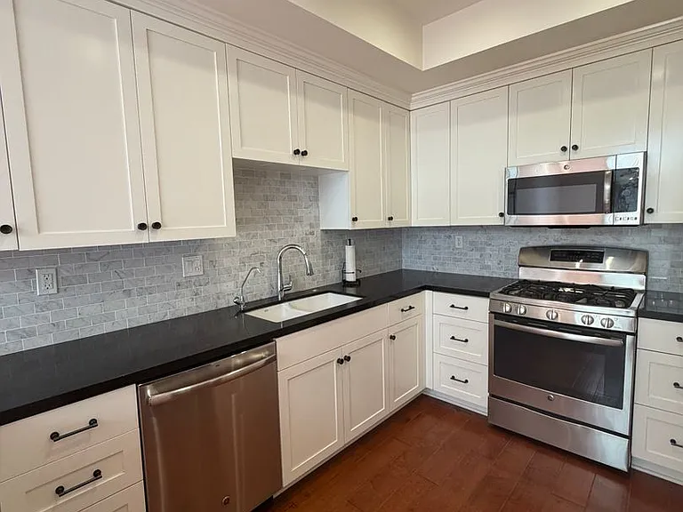 1734 N Verdugo Rd #6 — Photo 18