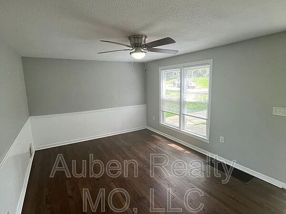 2nd image of 7424 Park Ave