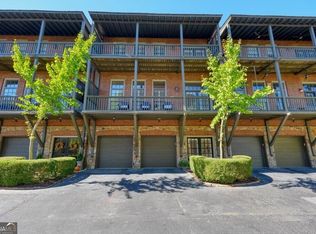 225 Founders Mill Ct, Roswell, GA 30075