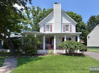 93 Highland Ave, Bergenfield, NJ 07621