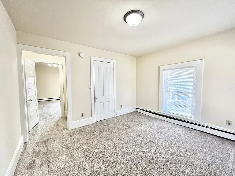 521 E Court St #4 — Photo 12