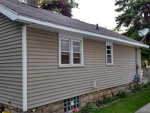 4th image of 236 Janet St SE