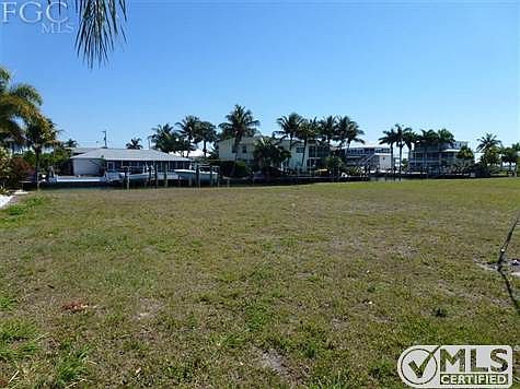 4th image of 2324 Sapodilla Ln