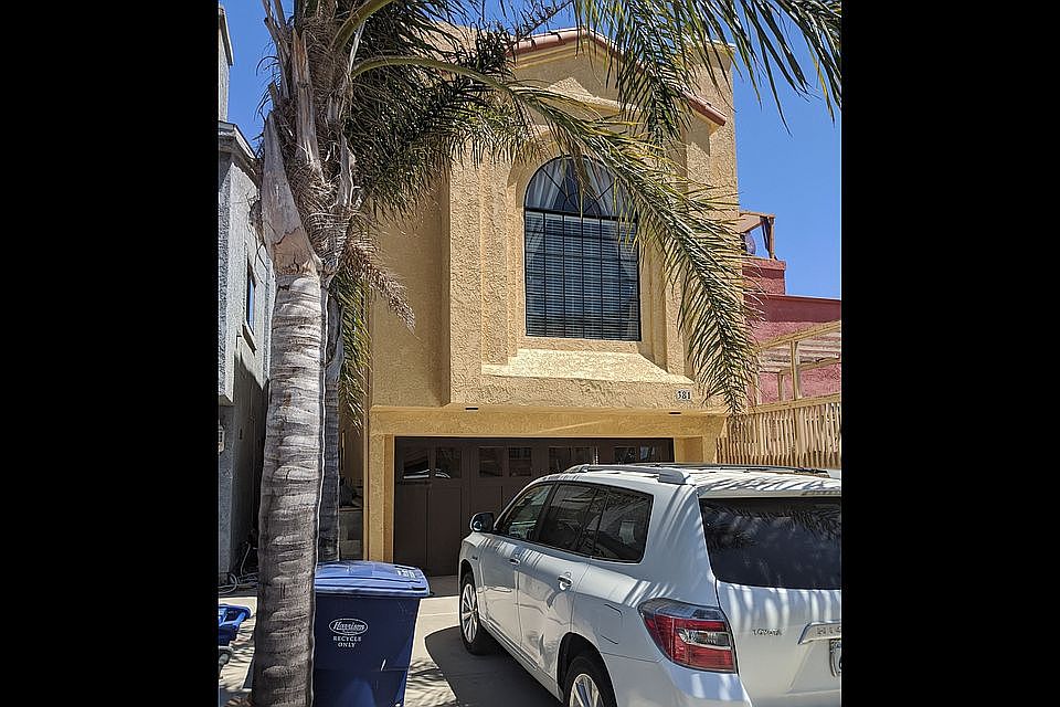 1st image of 381 Highland Dr