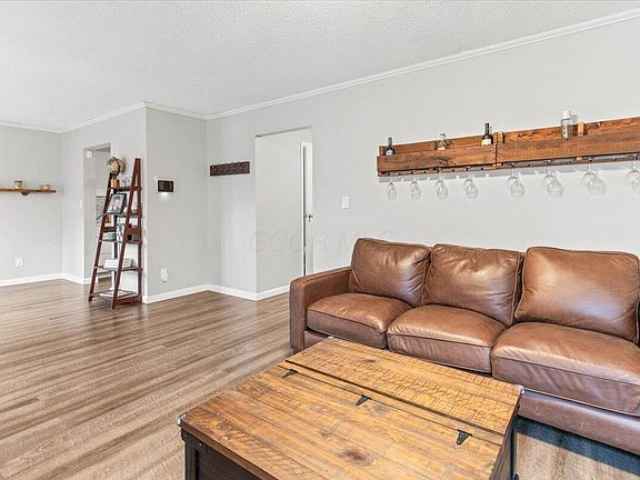5th image of 6354 Friars Green Ln