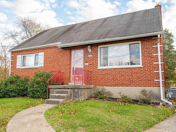 2nd image of 1485 Balfour Ln