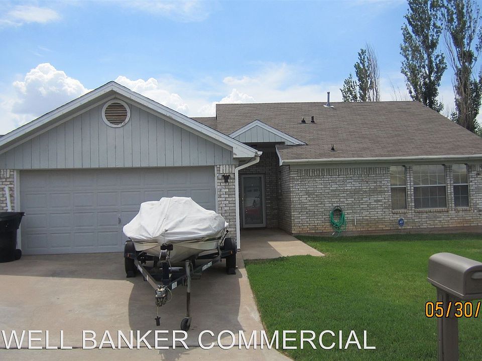 1st image of 8 Woodcock Cir