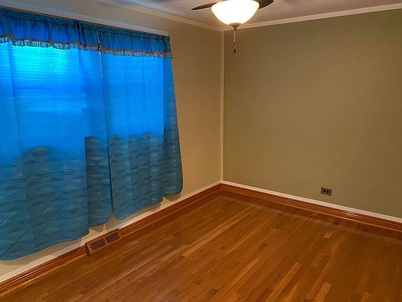 4th image of 4351 S Keeler Ave #0
