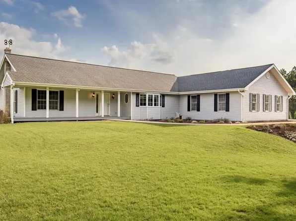 403 Morrissey DRIVE, North Prairie, WI 53153