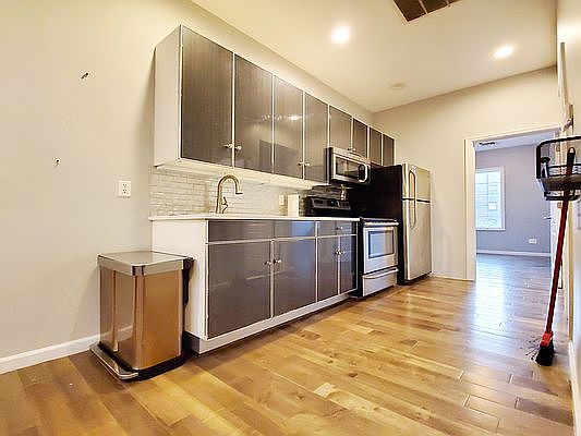 3rd image of 545 Marcy Ave APT 2L