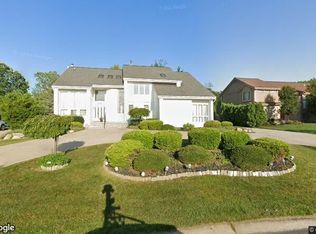 7022 Timberview Trl, West Bloomfield, MI