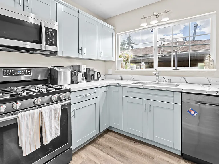 5059 Campanile Dr — Photo 14