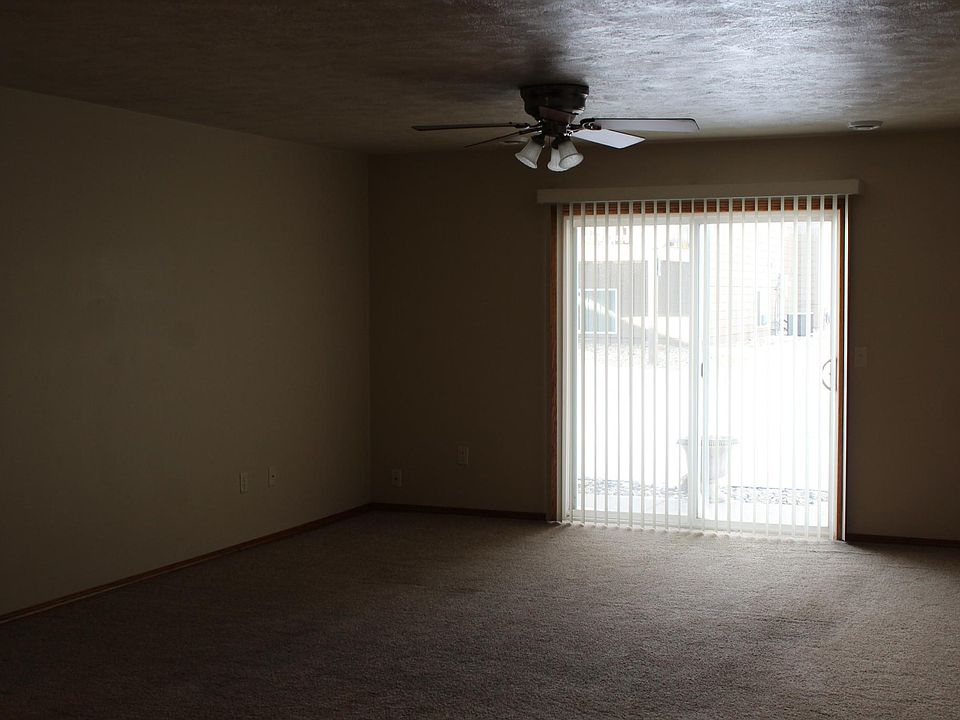 2nd image of 2230 N Devon Ave APT 104