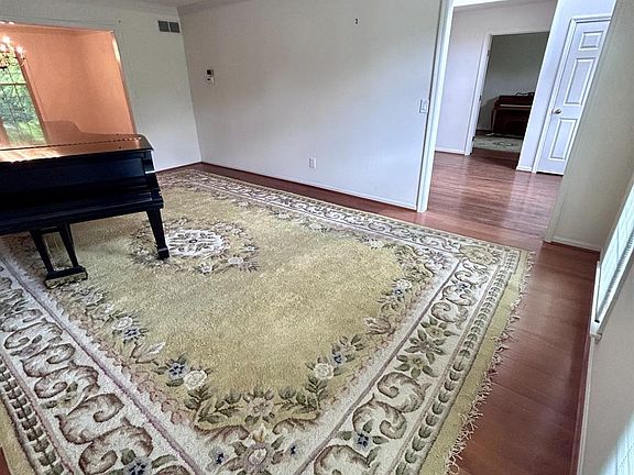 5th image of 3504 Beekley Woods Dr
