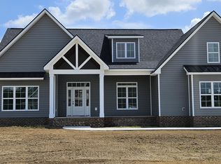 119 Eagle Point Ln, Clinton, NC 28328