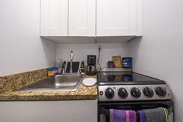 Rented by Rita S Citrin, LREB