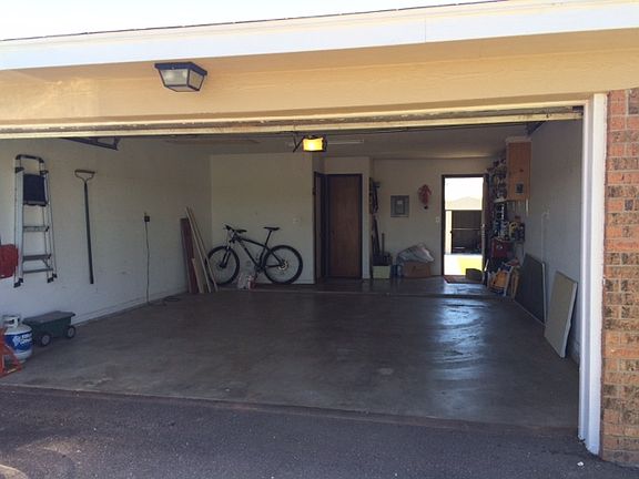 2nd image of 914 Plains Dr