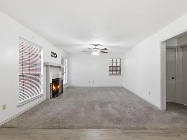 2402 Sycamore Ave APT B1, Huntsville, TX 77340