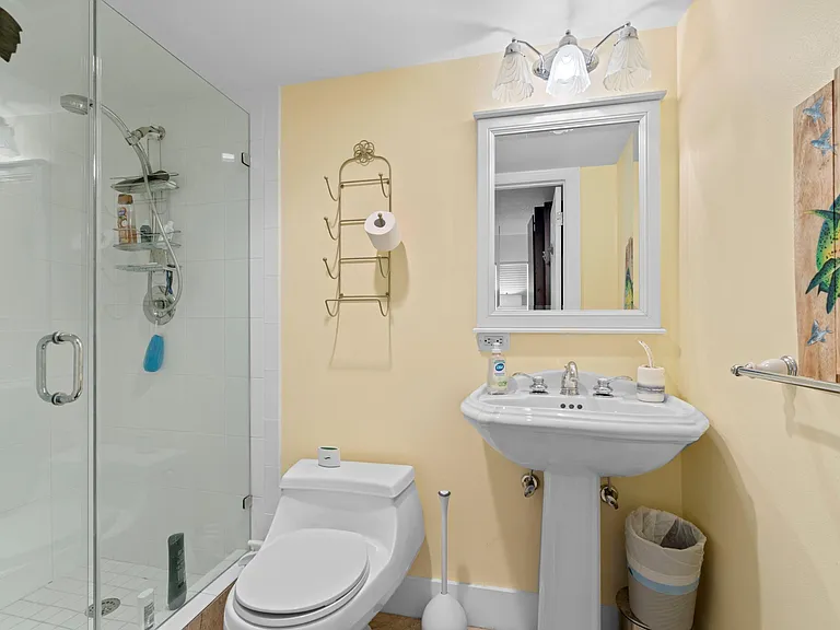 140 NE 28th Ave #604 — Photo 13