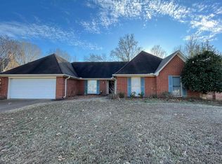 8859 Raspberry Ln, Cordova, TN 38016