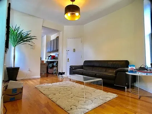 Rented by Mason Real Estate | media 19