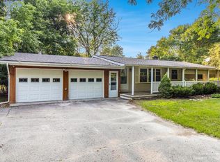 7959 Jennings Rd, Whitmore Lake, MI 48189