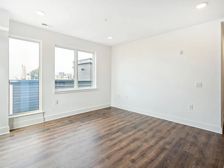1701 Federal - Olo — Photo 11
