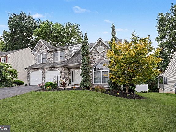 4th image of 1036 Meadow Dr
