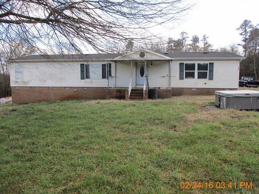 1st image of 927 Della Ln