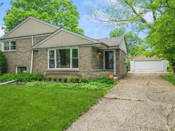 3708 Church St, Evanston, IL 60203