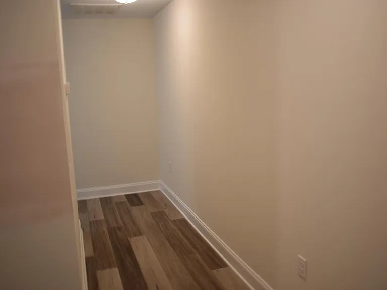 16 Emily Ct — Photo 3