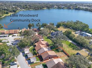 24 Cove Ln, Eustis, FL 32726