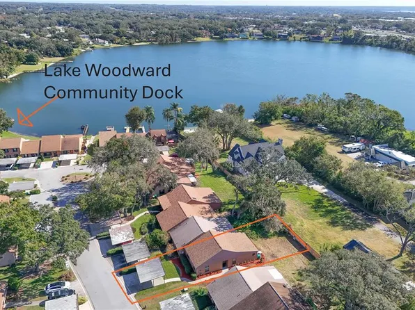 24 Cove Ln, Eustis, FL 32726
