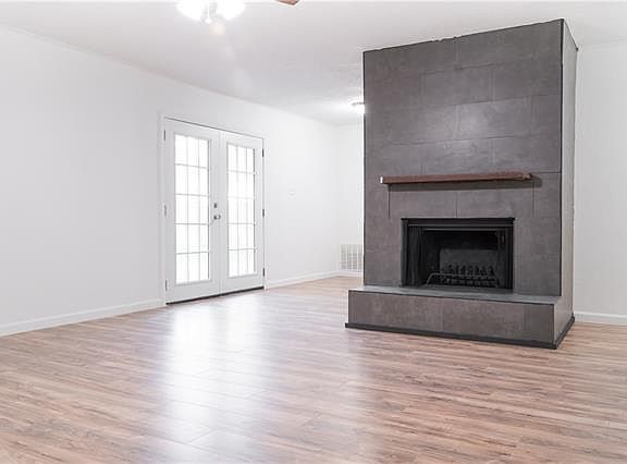 4th image of 1703 Dorchester Dr