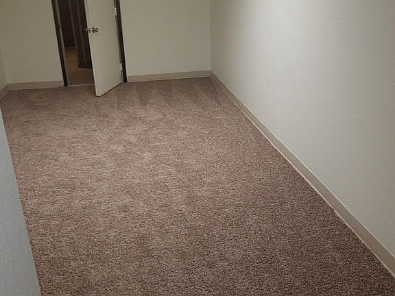 4th image of 30 Manor Dr APT A