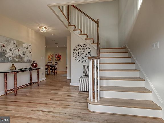 3rd image of 6108 Neilwood Dr