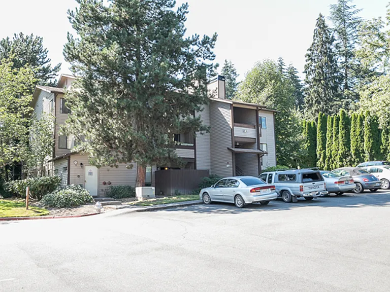 Beardslee Place Apartments — Photo 11