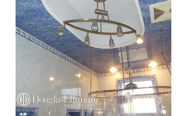 Rented by Douglas Elliman | media 33