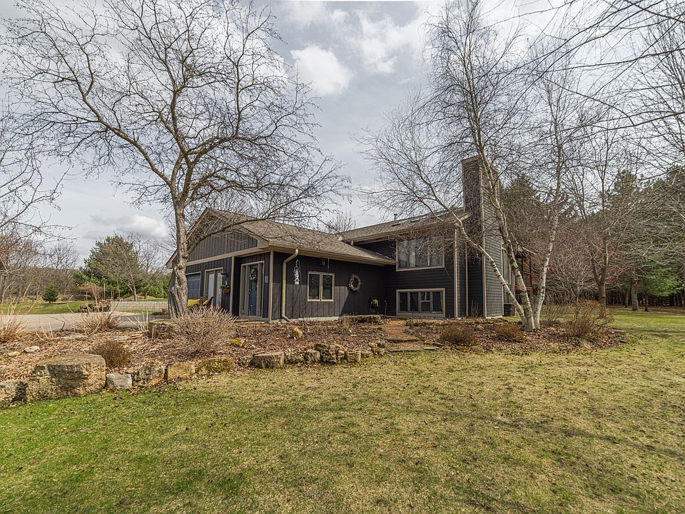 1st image of 1549 Twin Springs Road